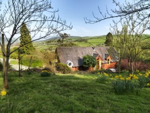 1 Bedroom Romantic Cottage Retreat above the Village of Clun, Shropshire, England